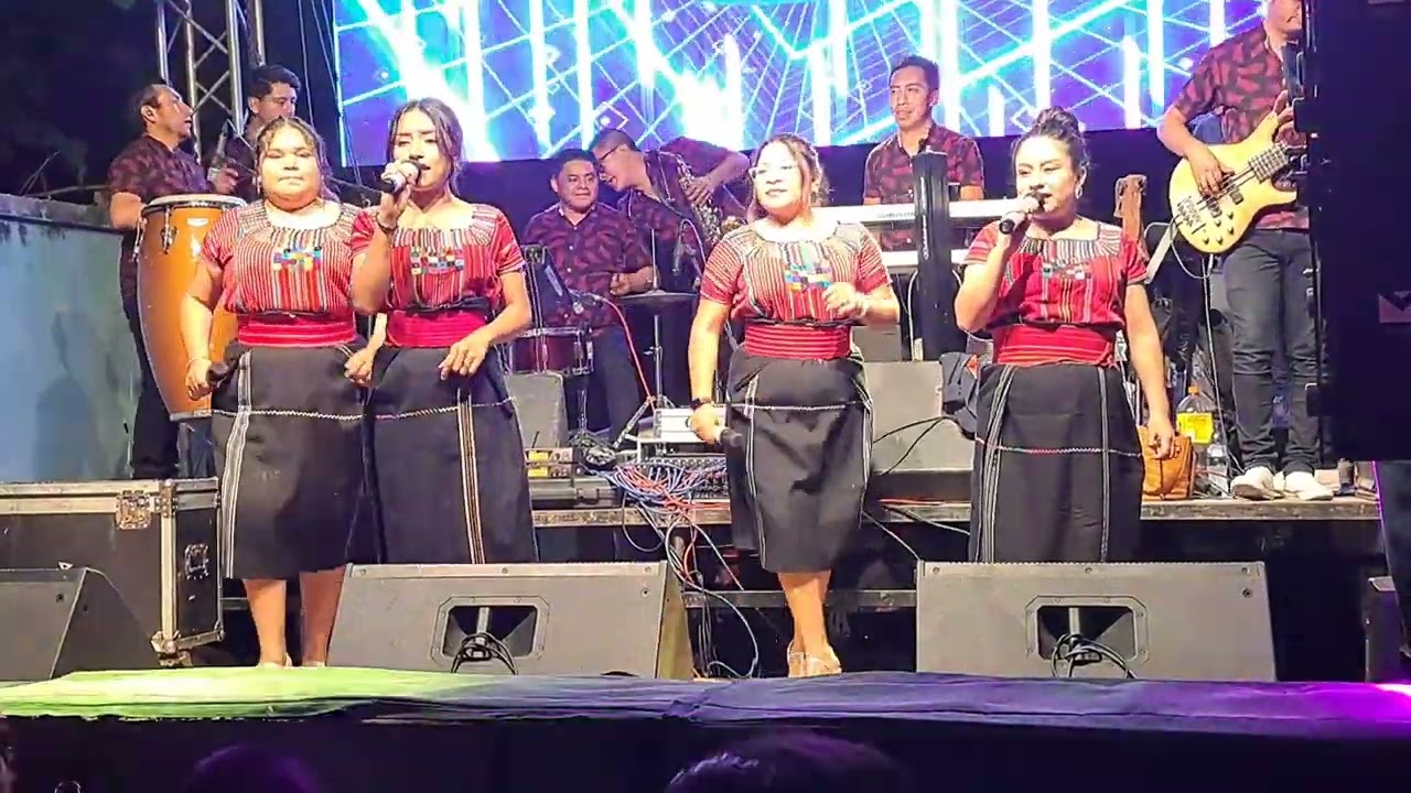 Atitlan Cumbia Band en feria de Rabinal Baja Verapaz 2024.