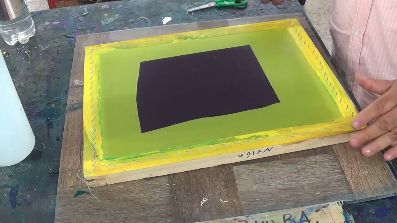 SERIGRAFIA PAPELERIA FINA, PROCESO EN LA IMPRESION DE UNA INVITACION CON TINTA POLICAT.