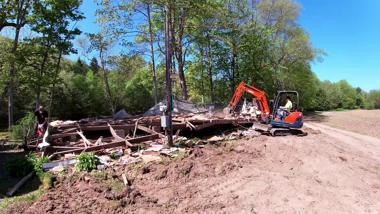 Demolishing a Mobile Home Trailer | Kubota KX71-3 Demolition