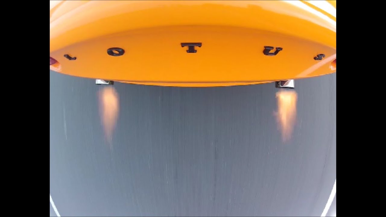 Lotus Elise Larini SE before and after decat with flames