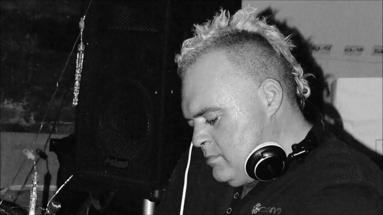 Quench-Dreams (The Digital Blonde Remix)_Solarstone pres. Pure Trance Radio Episode 401 