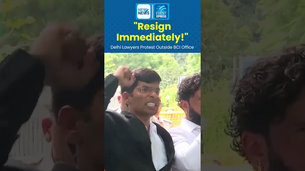 Delhi Lawyers Protest Outside BCI, Demand Chairman's Resignation