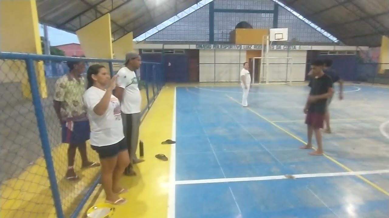 Capoeira Chaval treinamento ginga e esquivas.