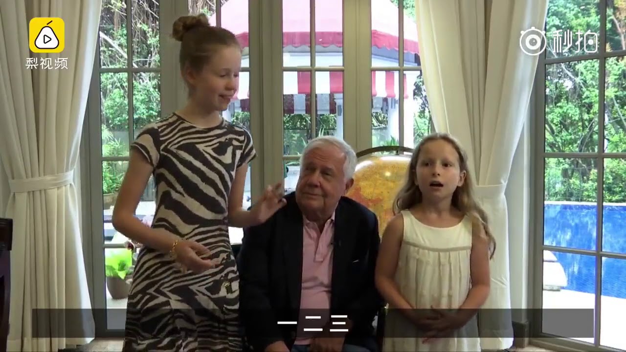Legendary Investor Jim Roger's daughters speak excellent Chinese