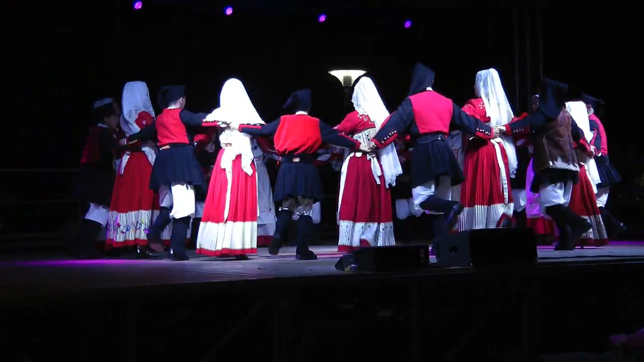==Gruppo Folk Tradizioni Popolari di Macomer - Balli del Marghine==   (7)