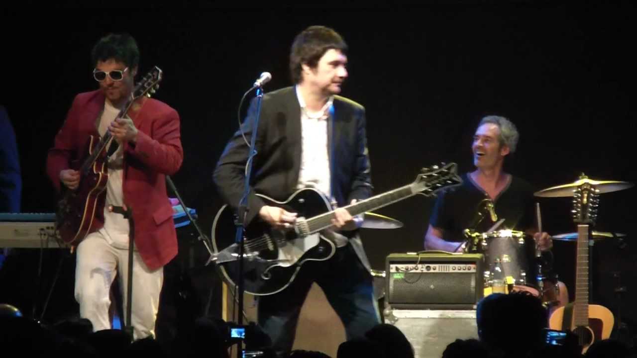 Los Tres - Somos Tontos No Pesados (31º Feria Del Libro De Santiago 05.11.2011)