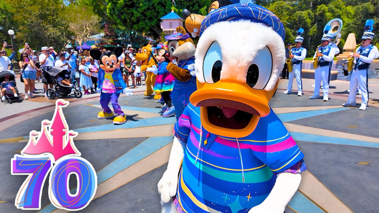 Disneyland Walkthrough - Donald & Friends with the Disneyland Band, Main Street, Casey Jr & Autopia