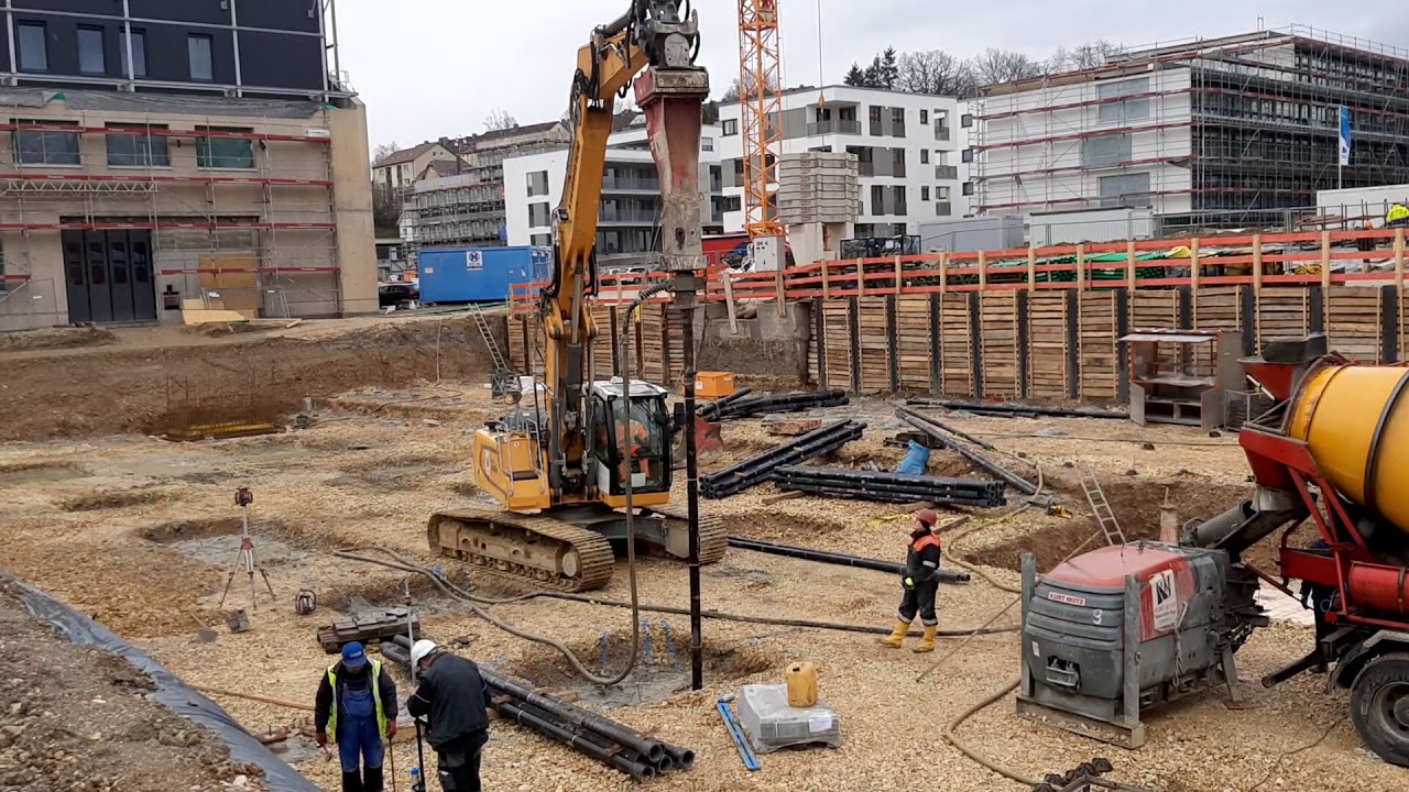 Pfahlgr&uuml;ndung mit Liebherr LH924 !!