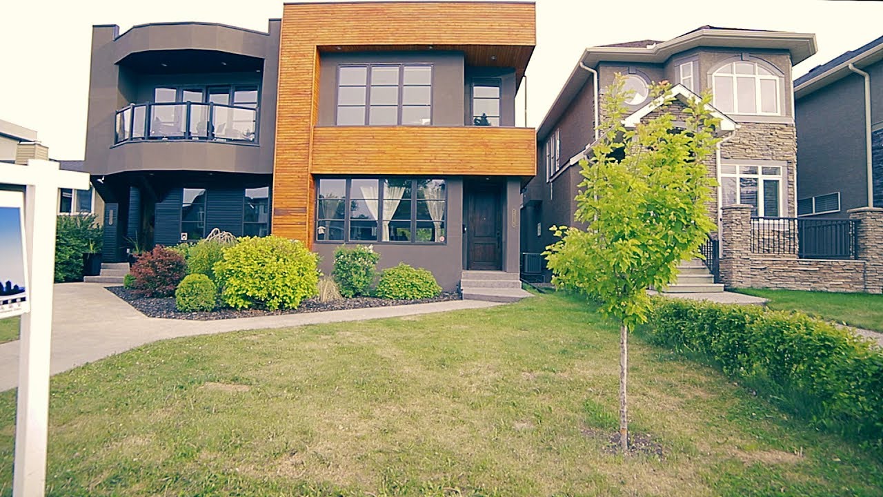 $775,000 Masterfully Constructed Luxury | Calgary | 3+1 beds | 3 baths | Rec Room