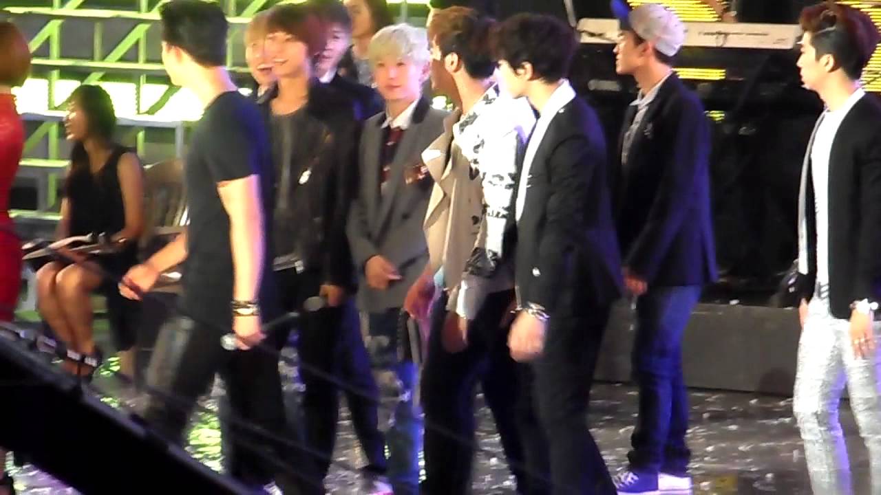 EXO and 2pm (focus) - Asia Song Festival (ending)