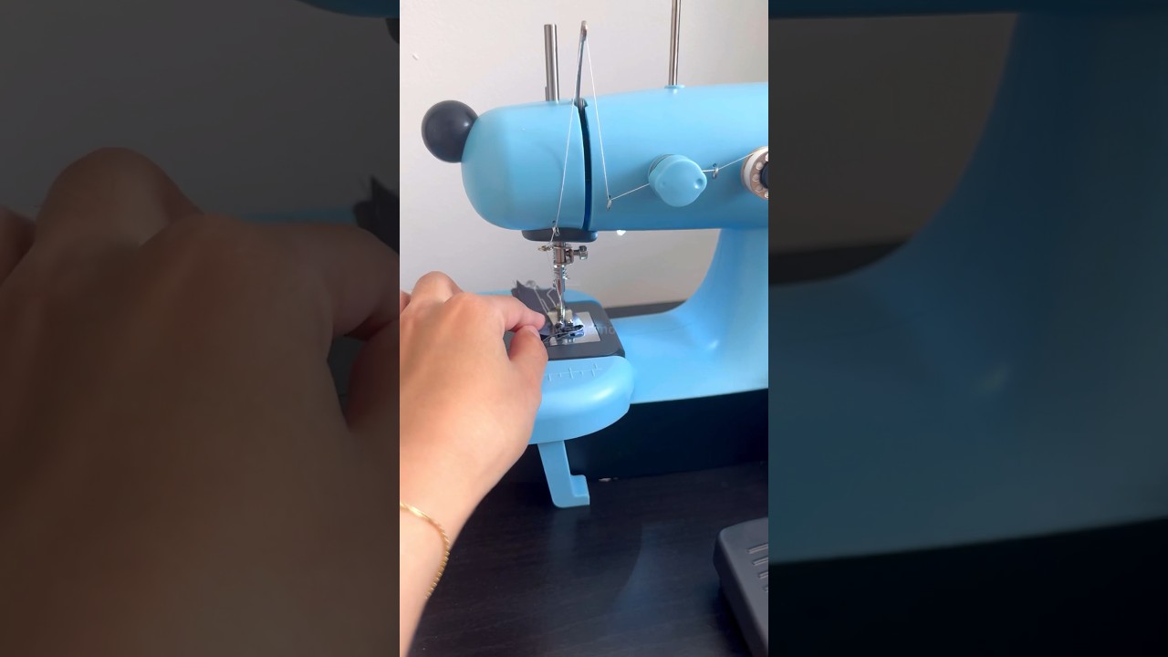 ASMR | Unboxing Mini Sewing Machine 🪡🧵#asmr #unboxing #amazonfinds