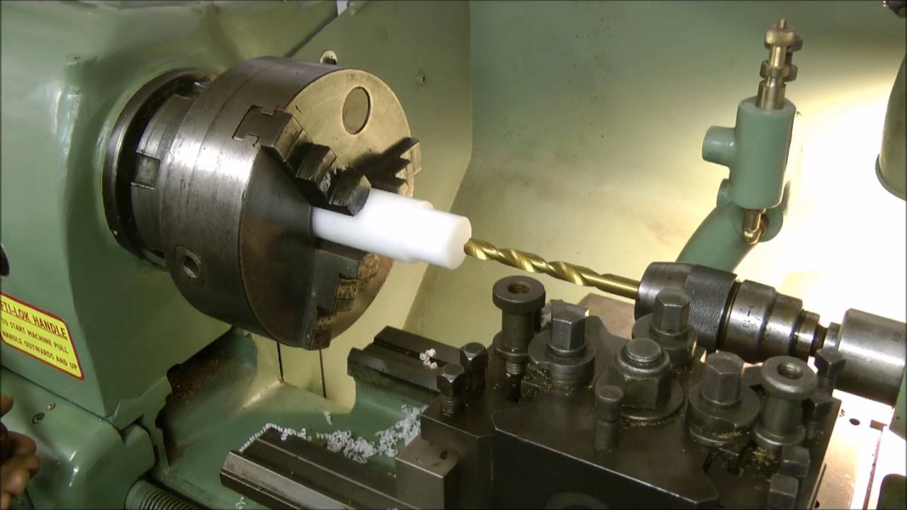 First time cutting [TURNING] a plastic/nylon bar rod on the lathe!