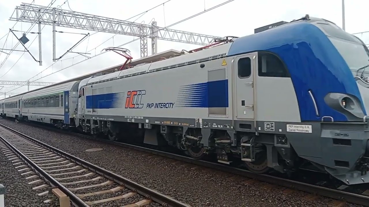 EU160-080 z IC WYSPIAŃSKI do Przemyśla Gł. zatrzymuje się na stacji Rzeszów Gł. 11.10.2025