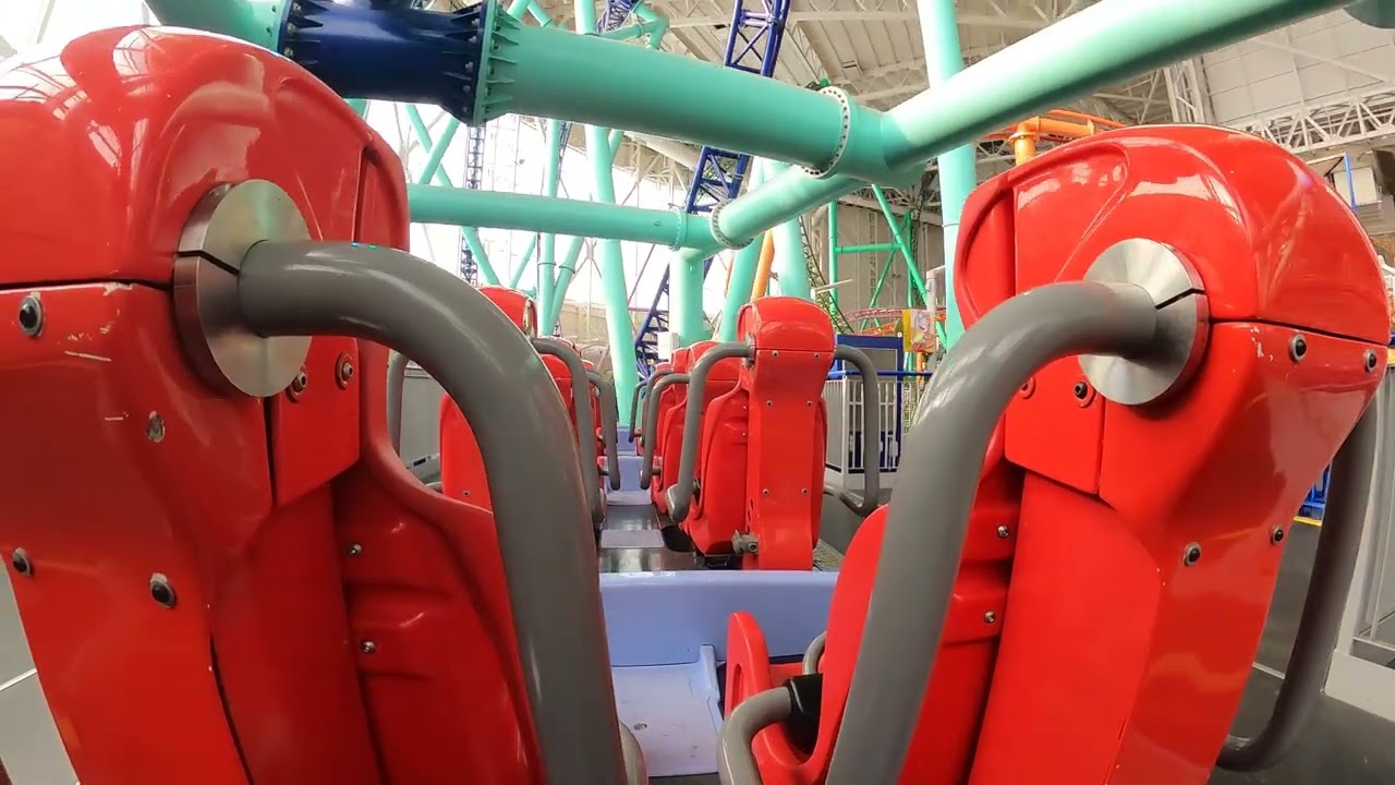 Sandy's Blasting Bronco back row horizon locked POV at Nickelodeon Universe in American Dream