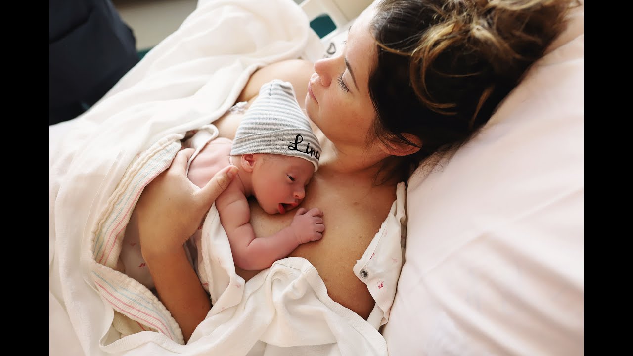 Lincoln's Birth Story | Mid Missouri Birth Photographer