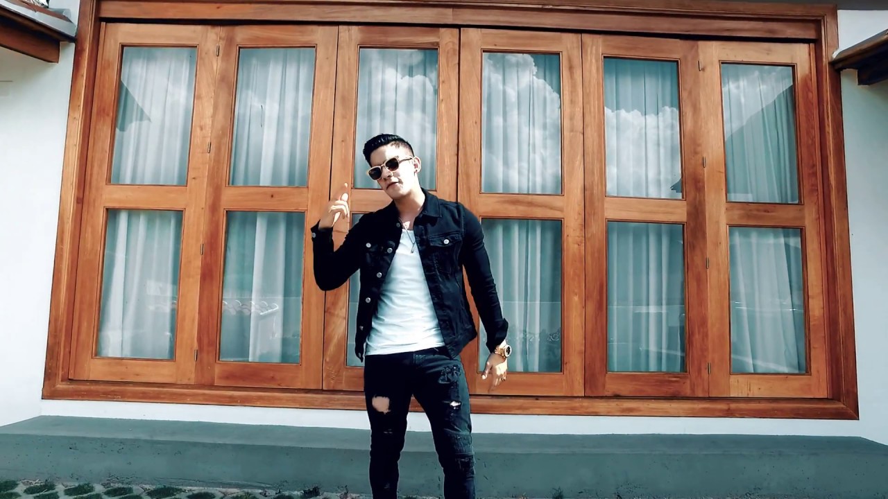 Confía - Eduard Crazy Boy  (Official Video)