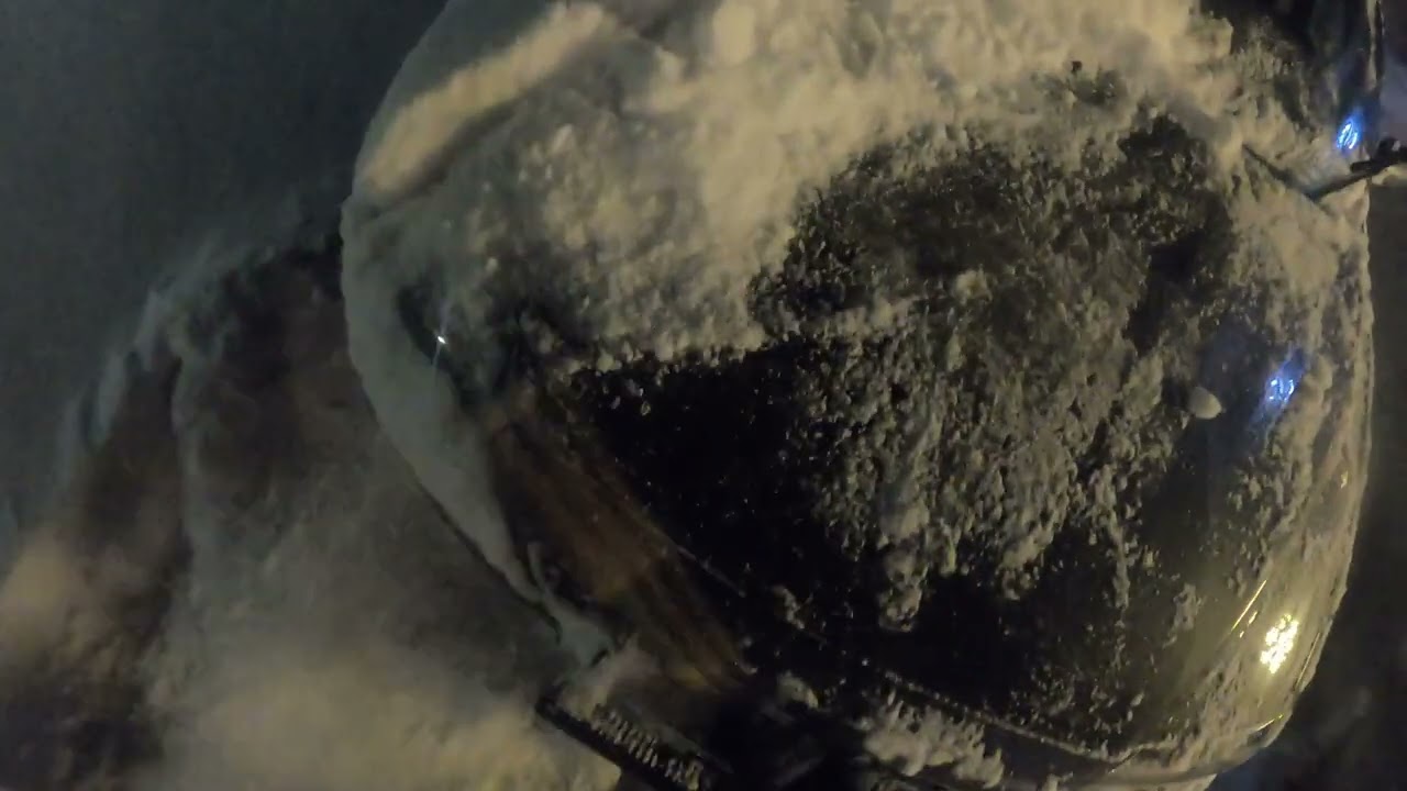 Cleaning off and removing snow around my Grandfathers Car! (23.Dec.2022, 1.54 AM)