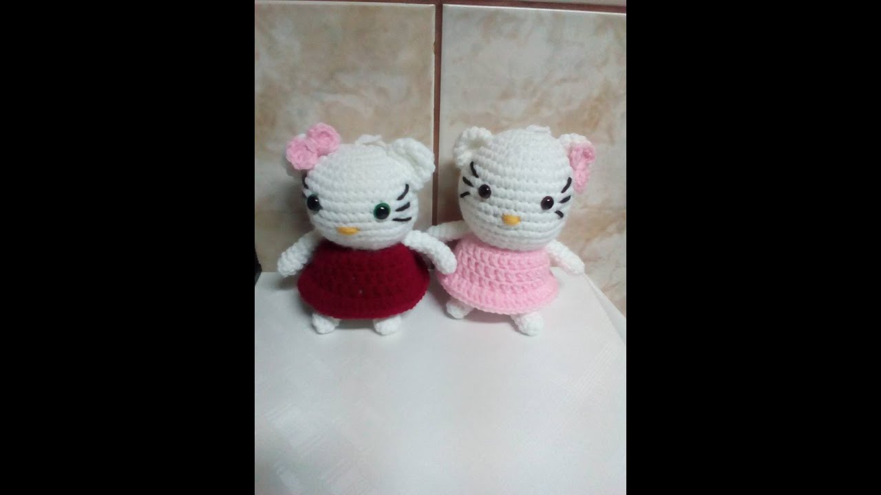 Crosetam papusa Hello Kitty