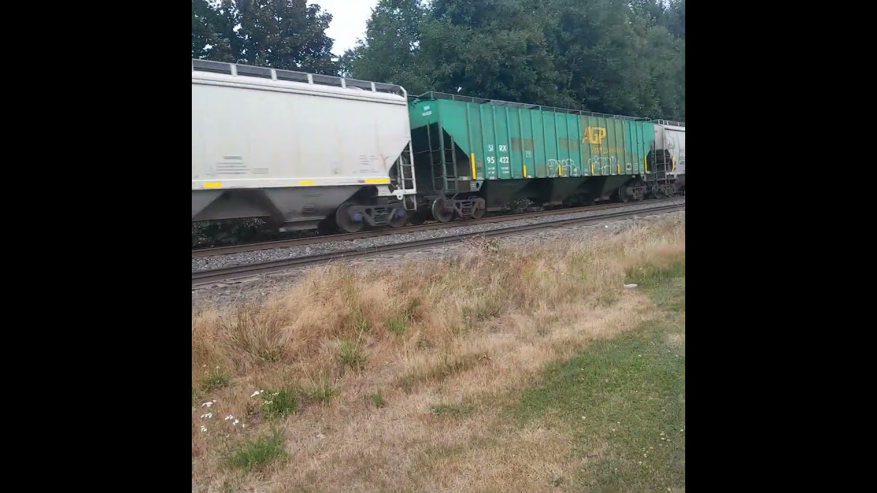 CP AC4400CWM grain train with CN ES44AC mid dpu Agassiz BC Aug 5, 2025 Part 3