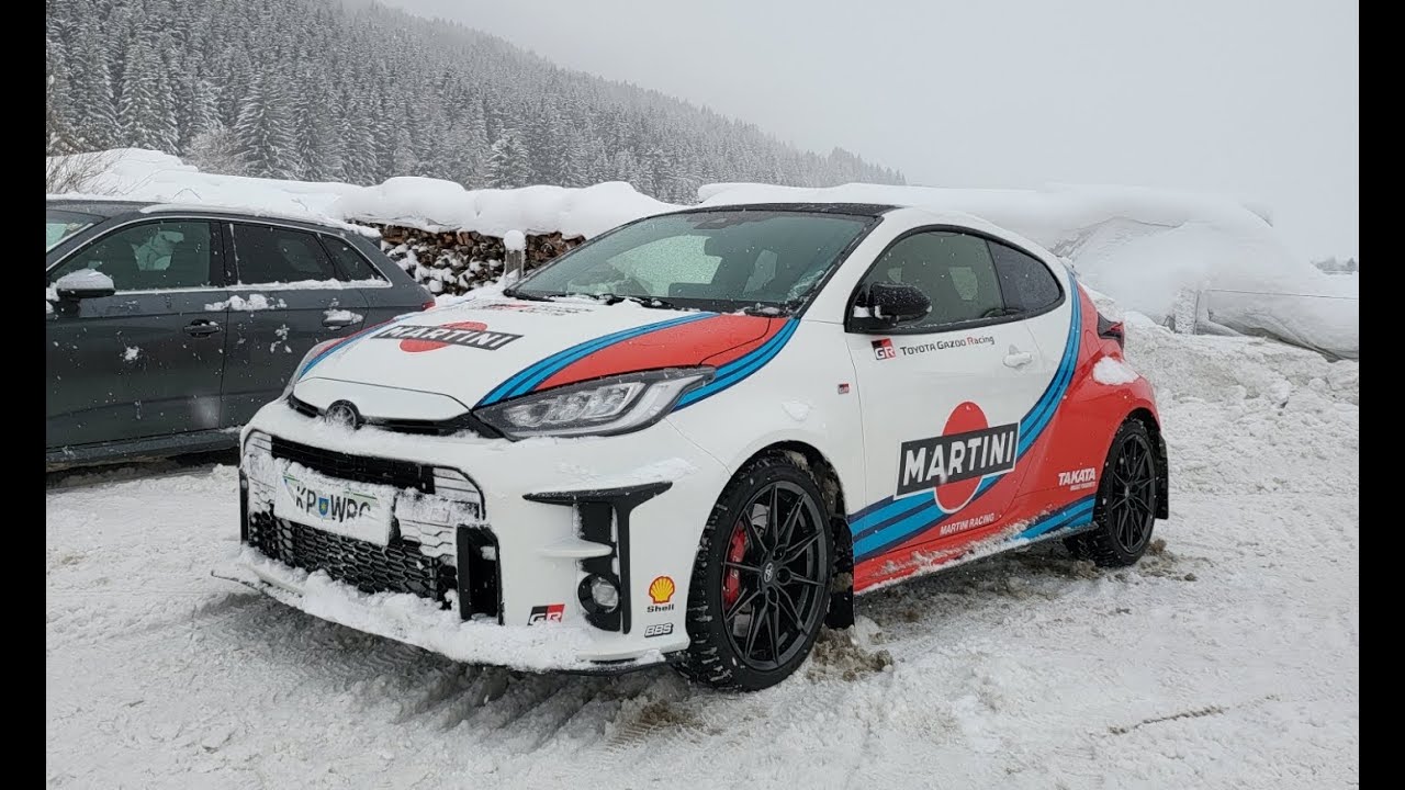 Toyota Yaris GR Four drifting in snow