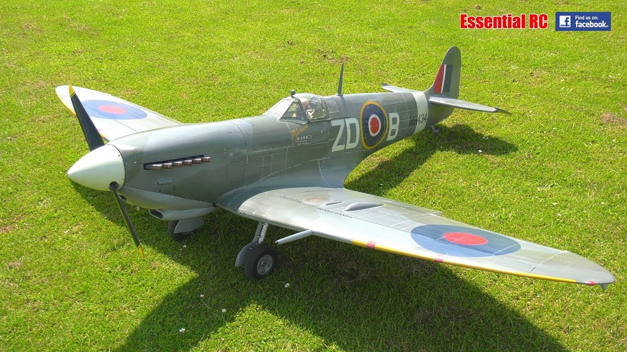 SUPER SCALE RC Spitfire and Grumman F6F Hellcat