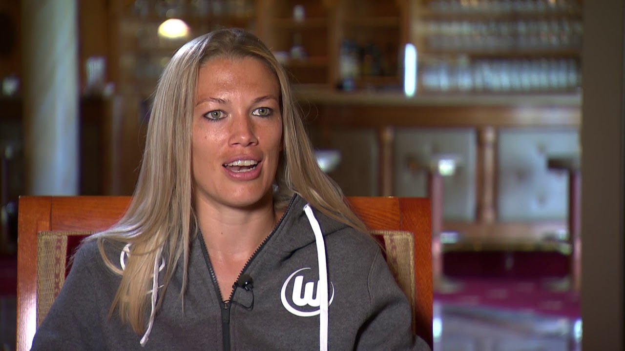 Lara Dickenmann: 