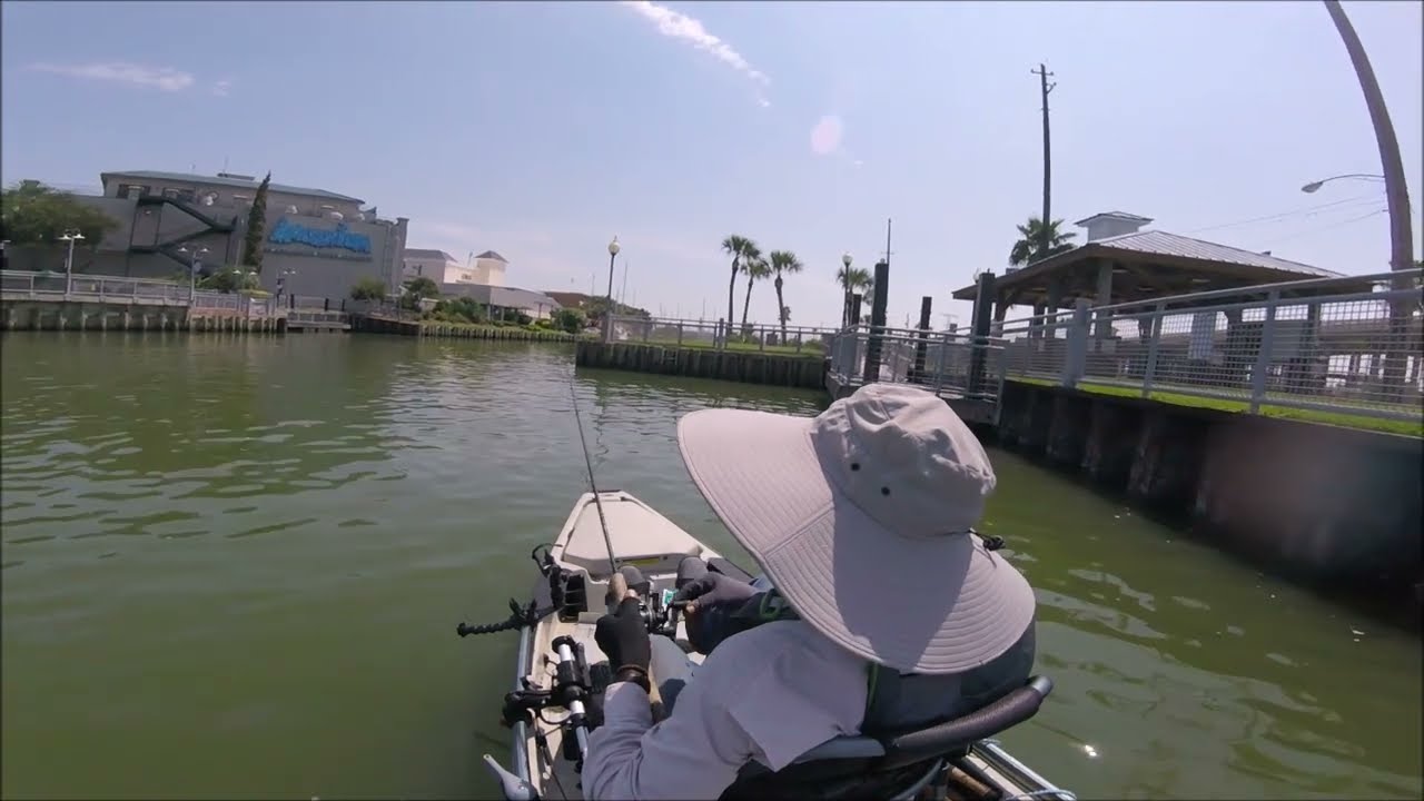 Flounder Fishing The Kemah Area And Look What I Found On Hooked Up Fishing