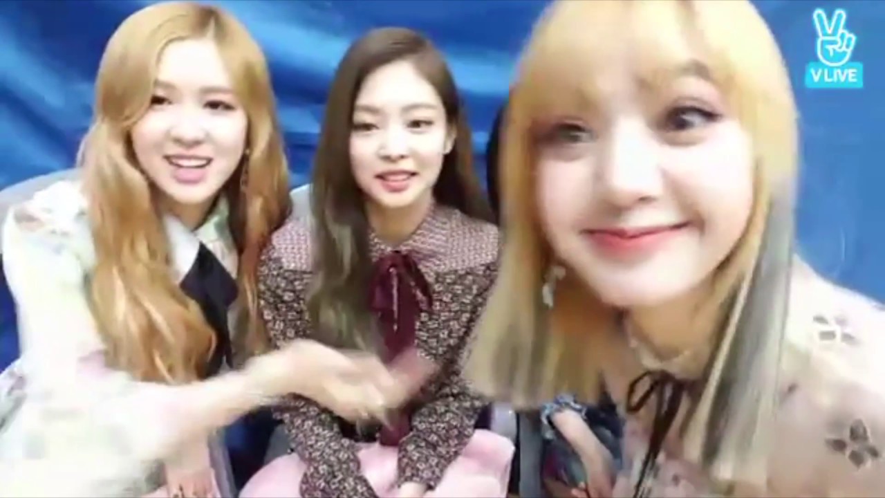 BLACKPINK LISA - WoW!!!
