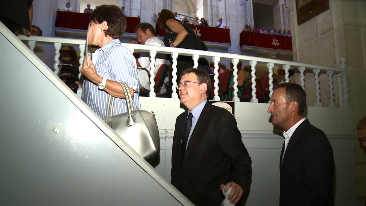 Ximo Puig en la representaci&oacute;n del Misteri d'Elx