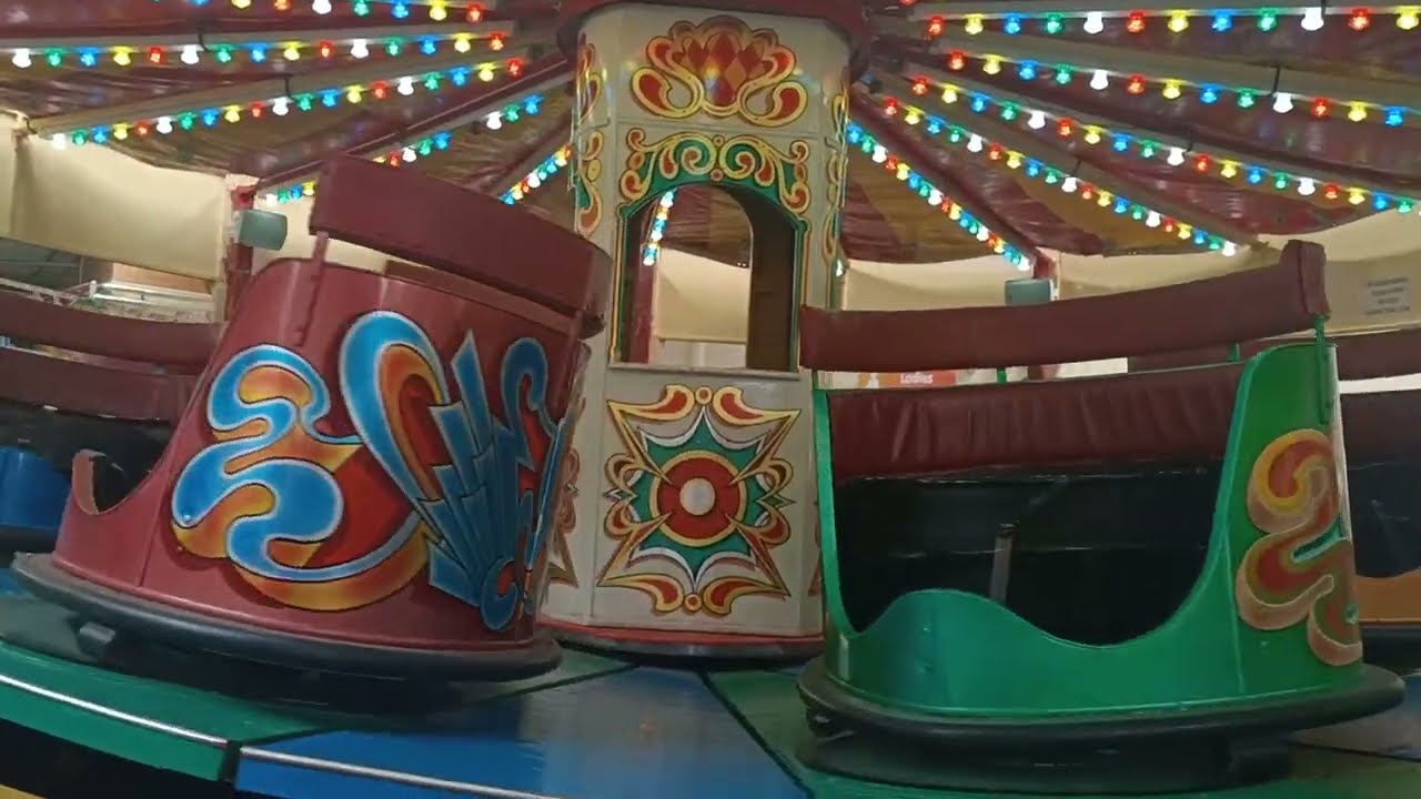 mini waltzer vintage ride - folly farm indoor vintage FunFair