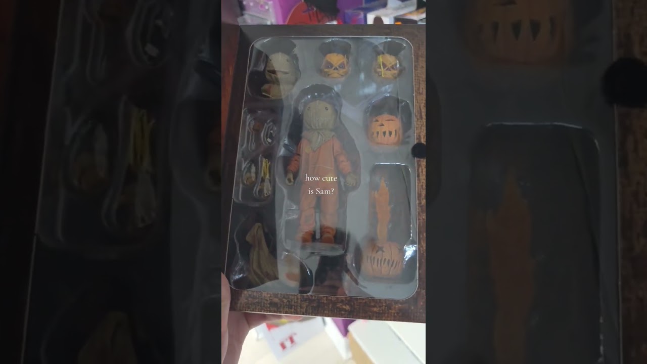 Who can be scared of Sam from Trick R Treat? 🥺🍭 #trickortreat #halloween #horrormovies #sam #neca
