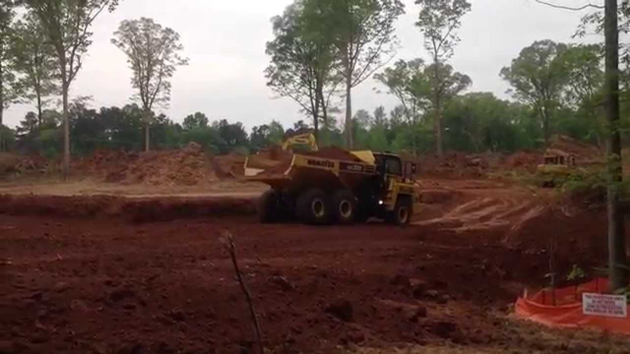 Cat 815F Compacting and Spreading Fil