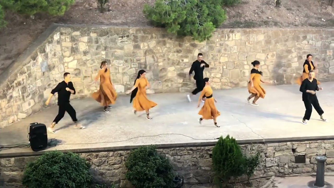 Espectacle de l’Esbart Dansaire d’Arbeca a l’acte d’inauguració de la Festa Major d’Arbeca 2023