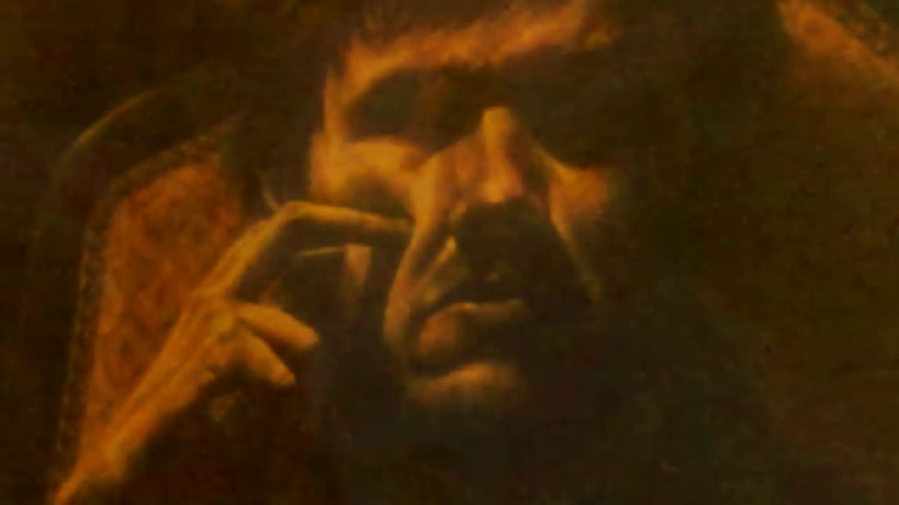 LA CONFESSION de Guy de Maupassant, dit par Clémentine Célarie, musique: Gustave Reichert.