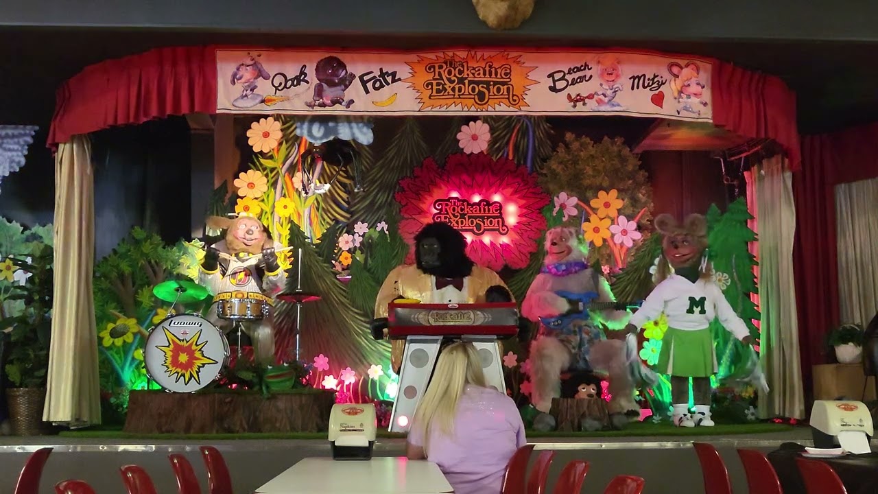 In the Middle of the Night - The Rock-afire Explosion at Billy Bob's Wonderland