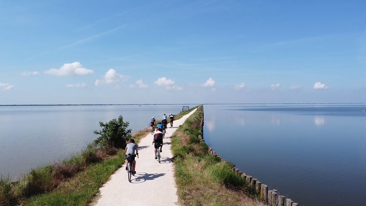 Valli di Comacchio, delta del Po e Argine degli Angeli in Gravel
