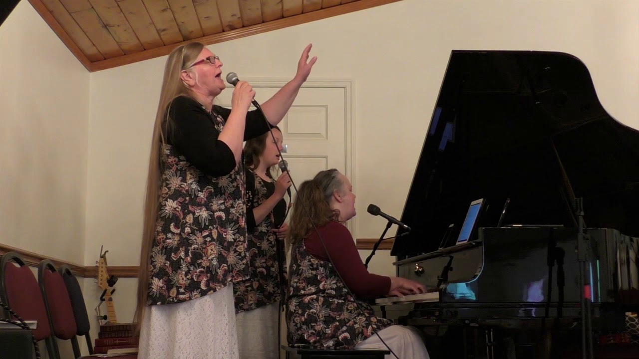 Johnson Family - Lord I Give You My Praise (RCBC 5-13-18)