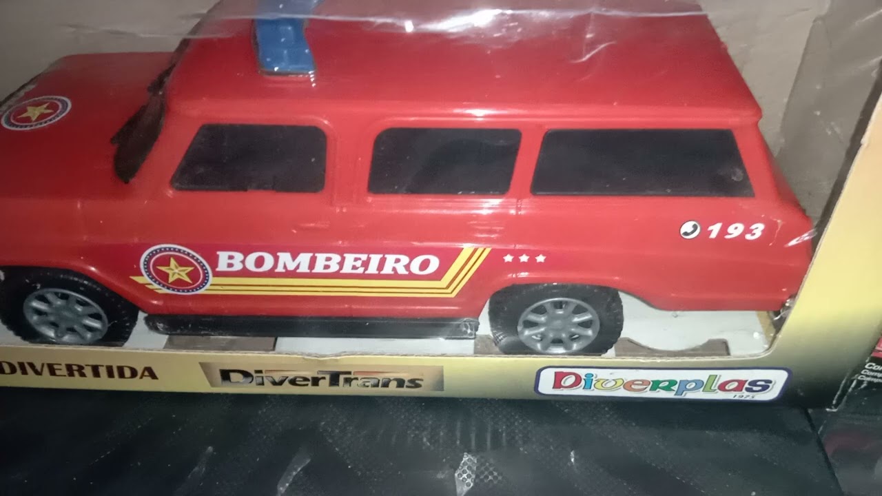 Minha coleção de carrinhos de bombeiros todos juntos
