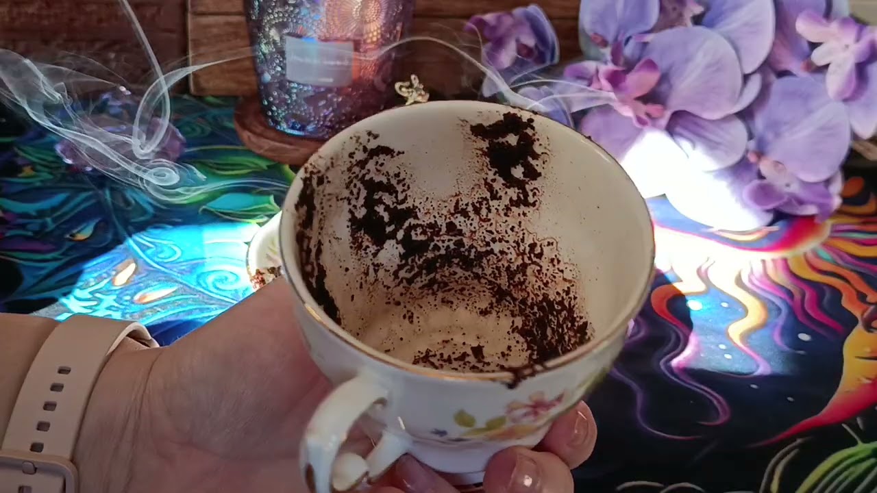 POWRACAJĄCE OSOBY, PROTEKCJA, LOS SPRZYJA, RODZINA, NIESPODZIEWANY PREZENT🔮💫✨🪬🎁 WRÓŻBA OGÓLNA ☕☕☕