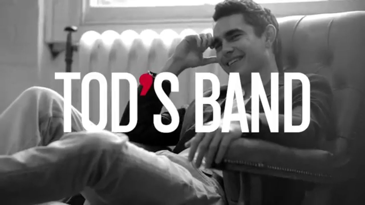 Max Minghella - Tod's Band Leo Mania