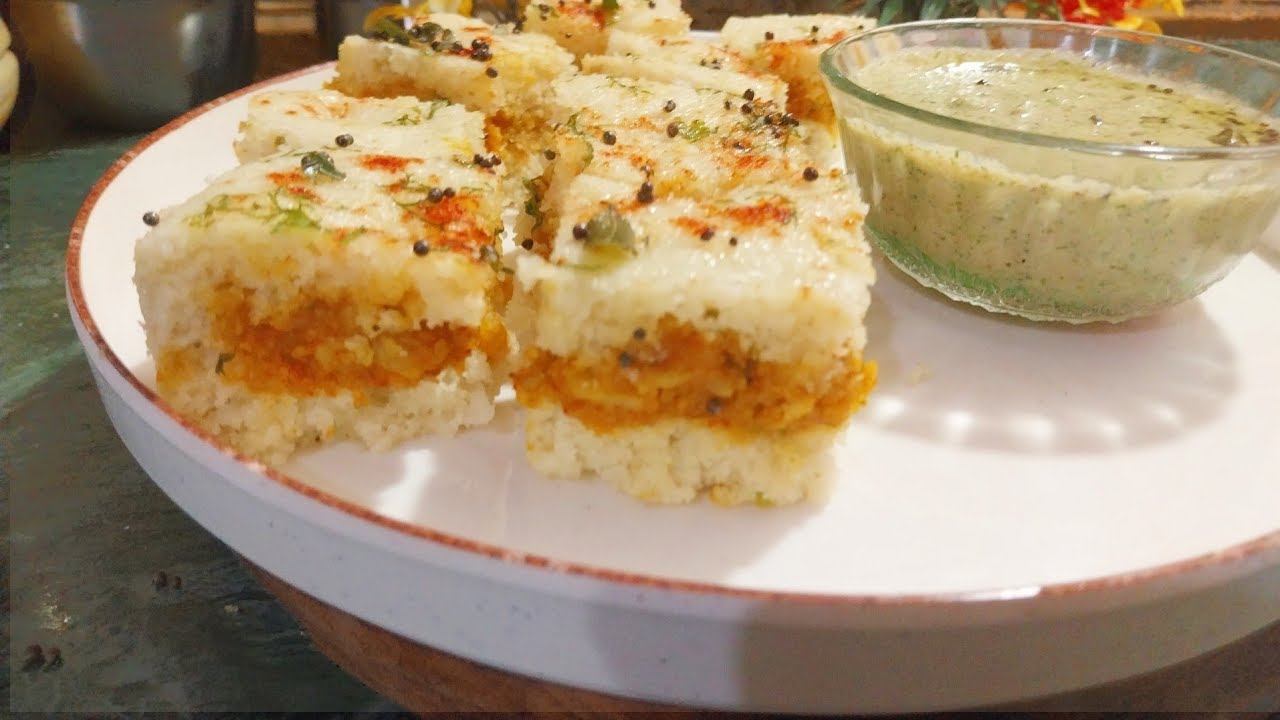 Soft sponge stuff potato semolina Dhokla/परफेक्ट जालीदार नरम स्टफ ढाका #dhokla #stuff #potato #suji 