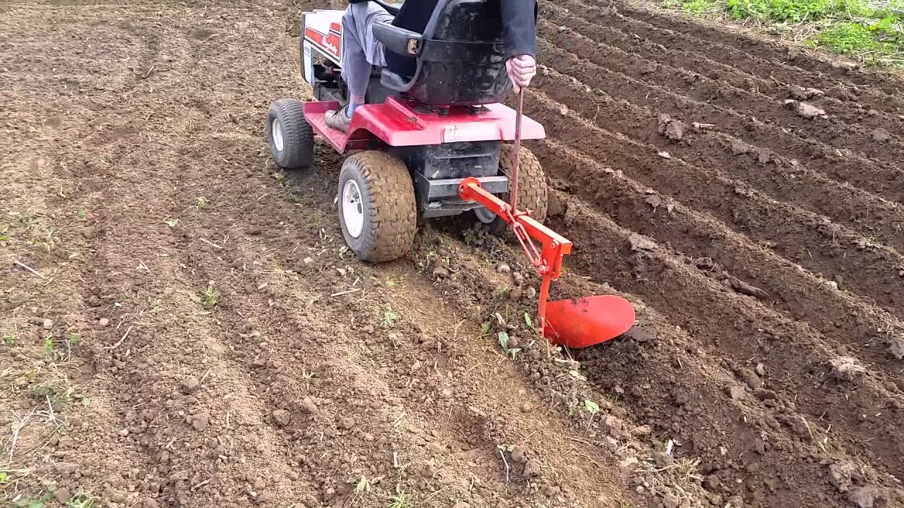 Simplicity 4212 and howard 350 plough