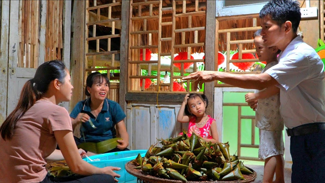 Wrapping cakes with Chit leaves – A conversation with Mr.Cuong in order to reconnect Thao and Loi