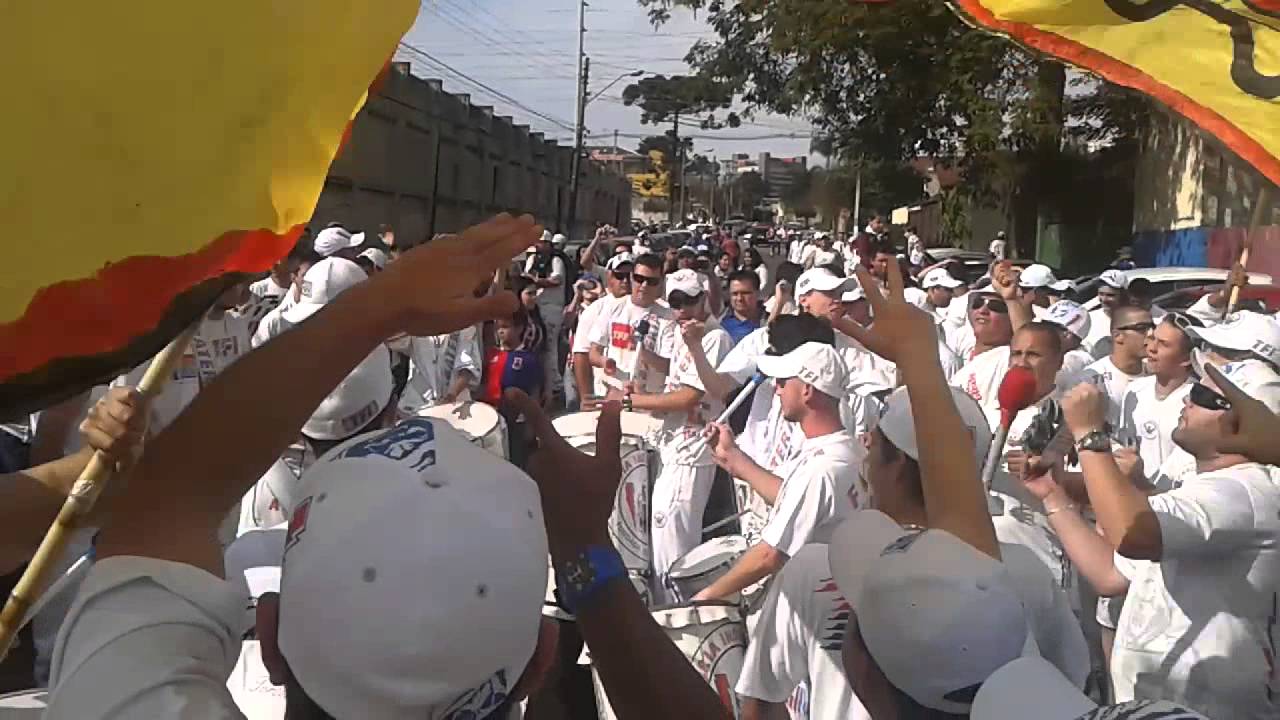 Recepção da Torcida Fúria Independente com a Jovem do Sport 24/08/2013