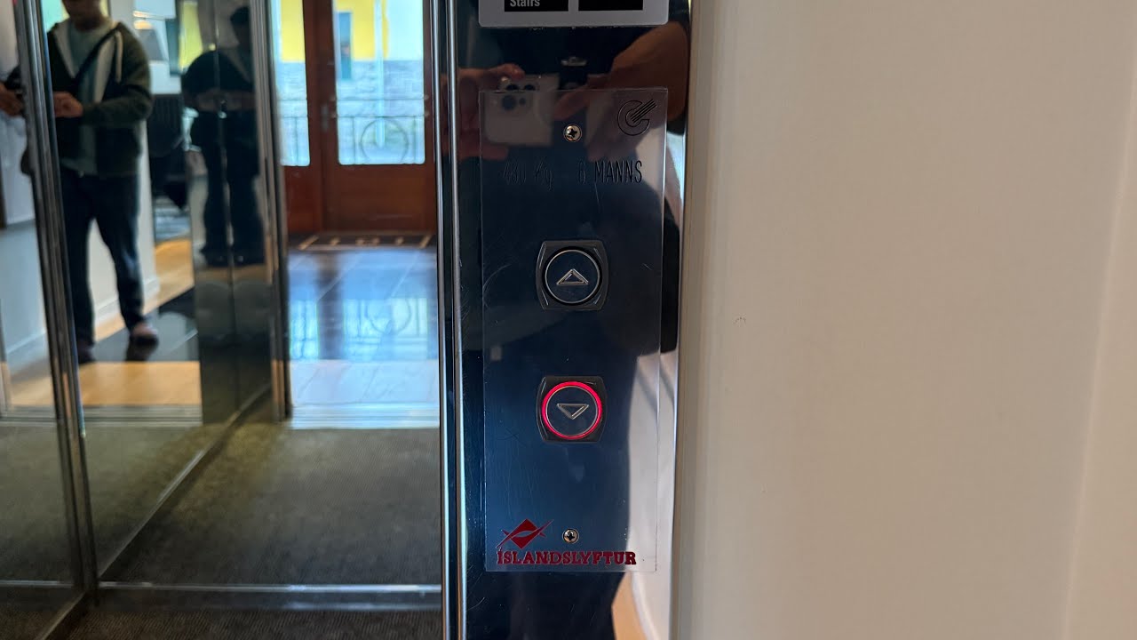 Reykjavík, Iceland | DARK Islandslyftur Traction Lift | 101 Hotel