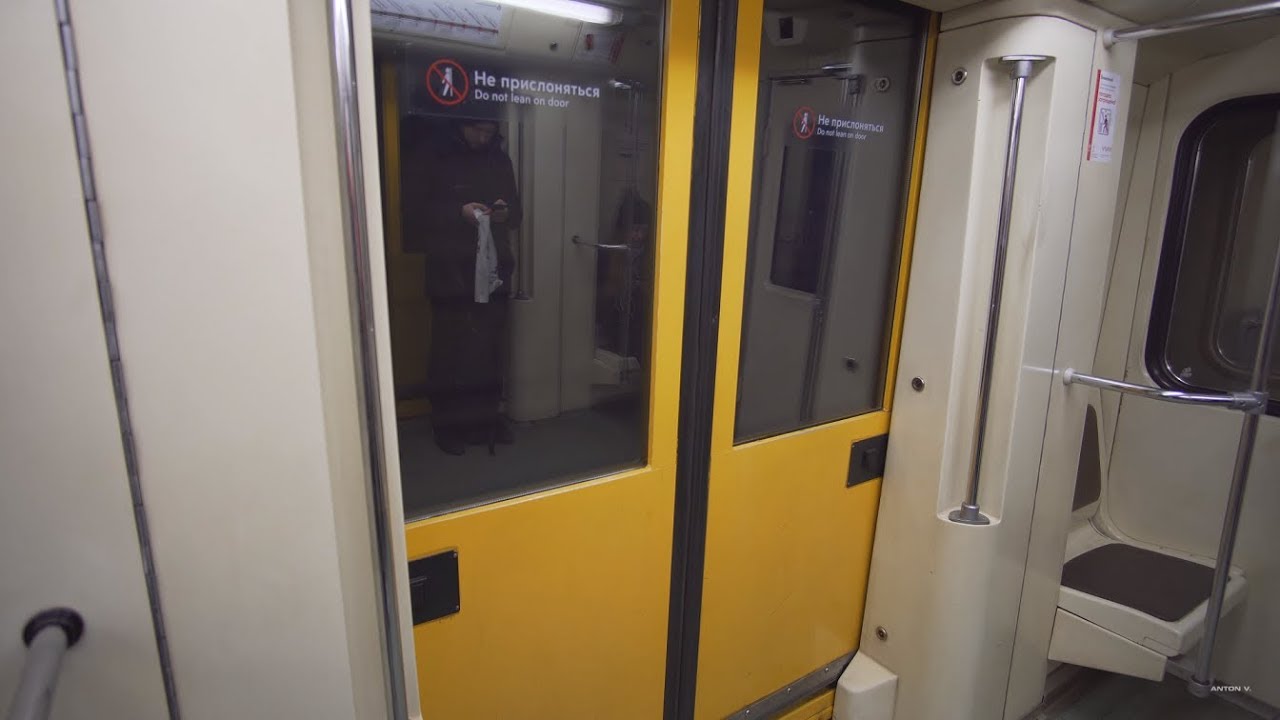 Russia, Moscow, metro night ride from Чка́ловская to Добры́нинская