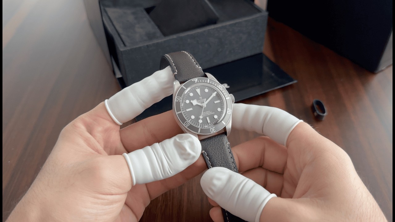 Tudor Black Bay 58 Silver Case with Brown Leather Strap 39mm Automatic Wrist Watch Ref M79010SG-0001