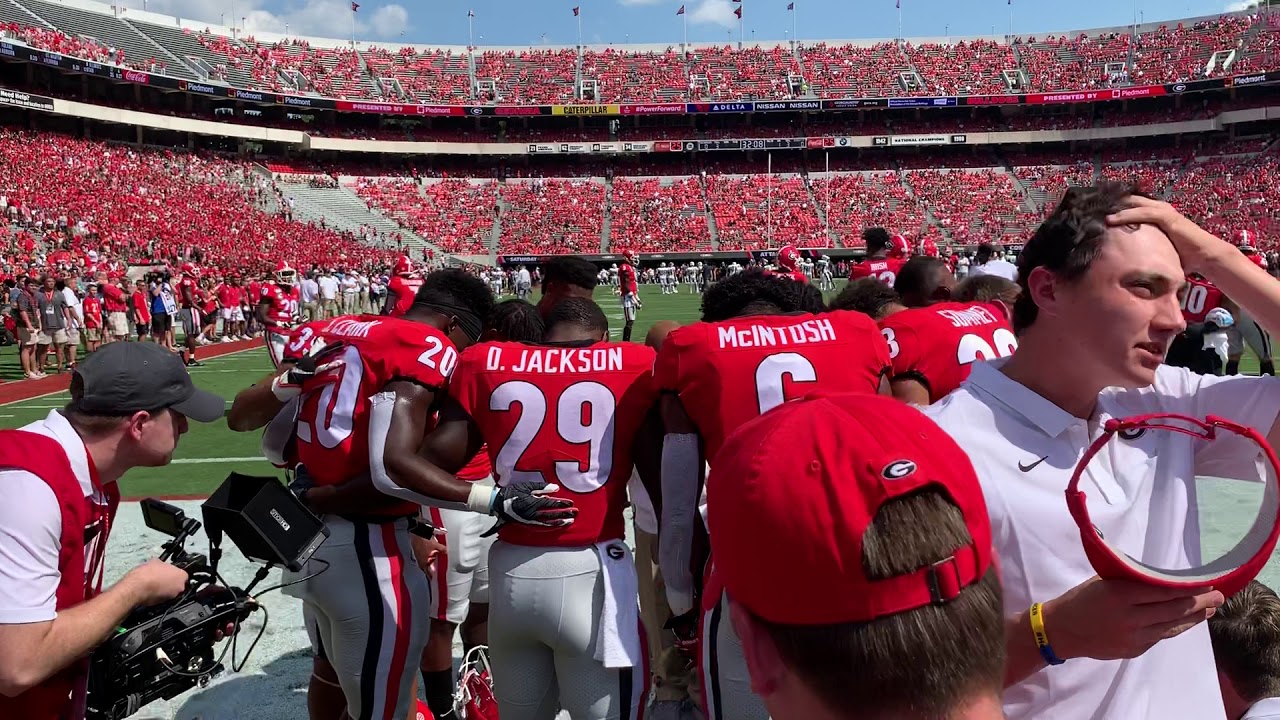 Georgia Bulldogs pregame warmup