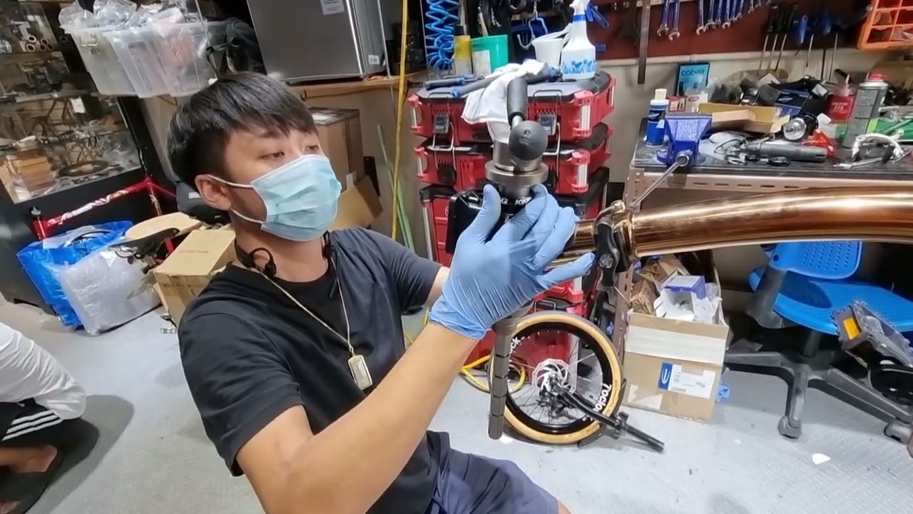 A day at A.M. Cycle –Chris King Headset, H&H Stem Ball Catcher/Seat Post Clamp and tuning my AVRO!