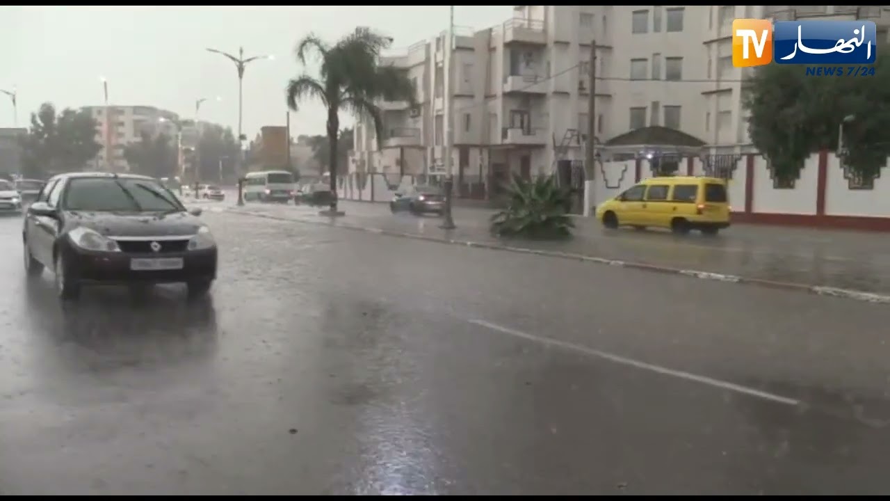 غليزان.. أمطار رعدية مصحوبة ببرد شهدتها مساء اليوم المدينة